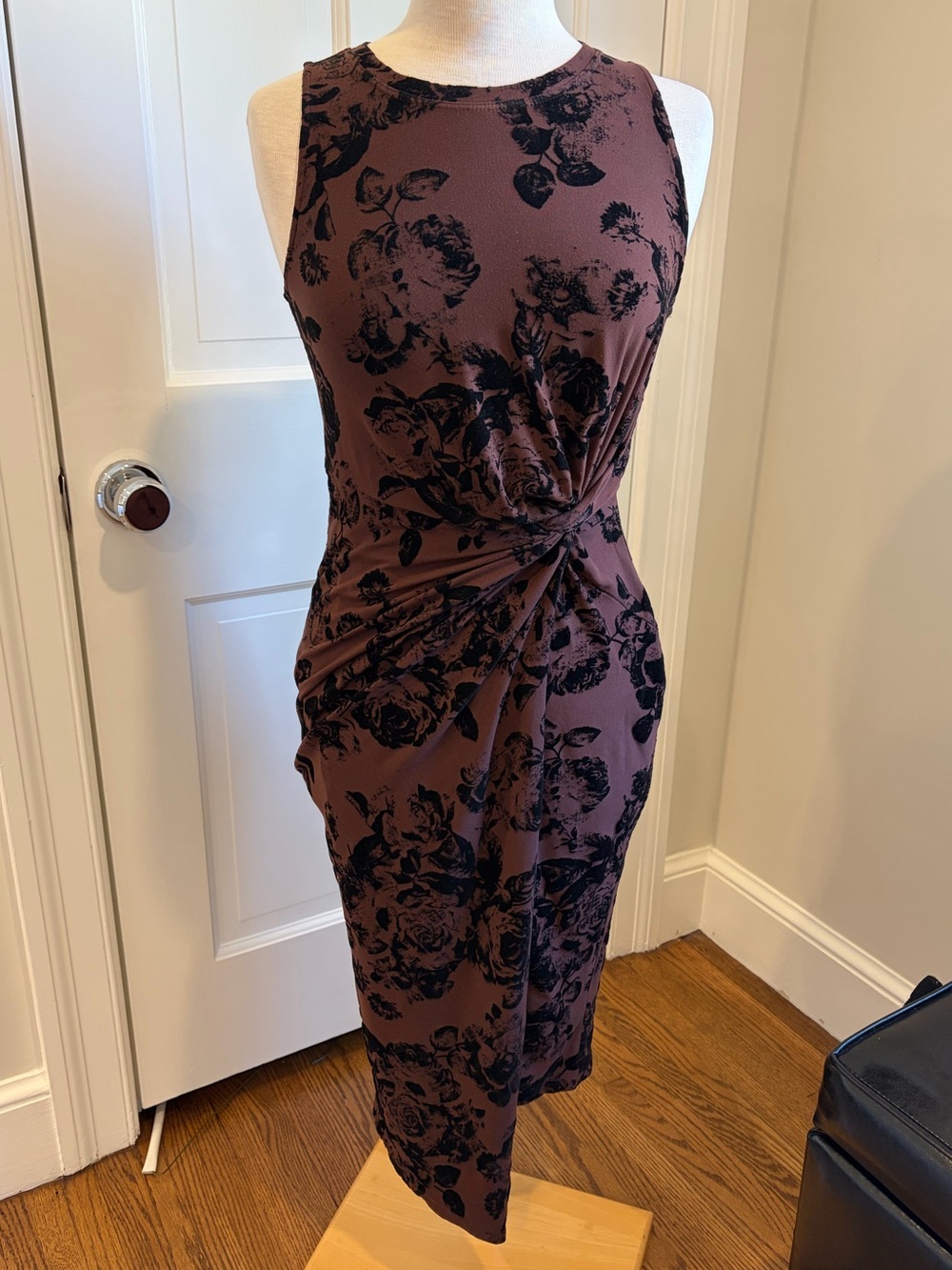 NWOT Women’s Nine Britton Abigail Fitted Knit Midi Dress Ruched Brown Size Small